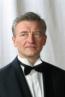 Сергей Тезов